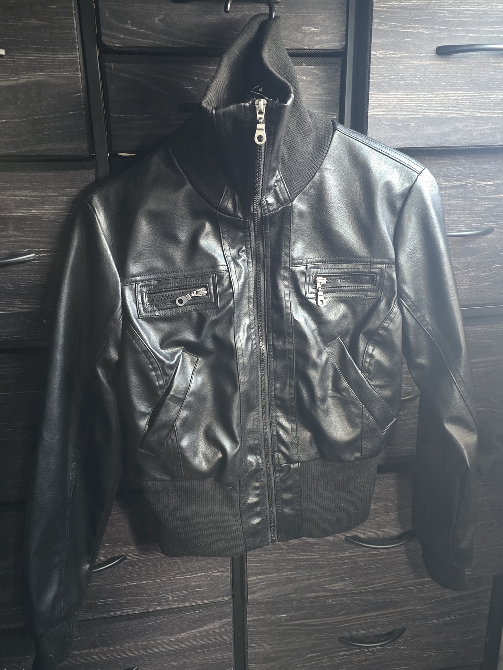 ✨ Vintage-Style Black Faux Leather Jacket – Women’s Size L ✨